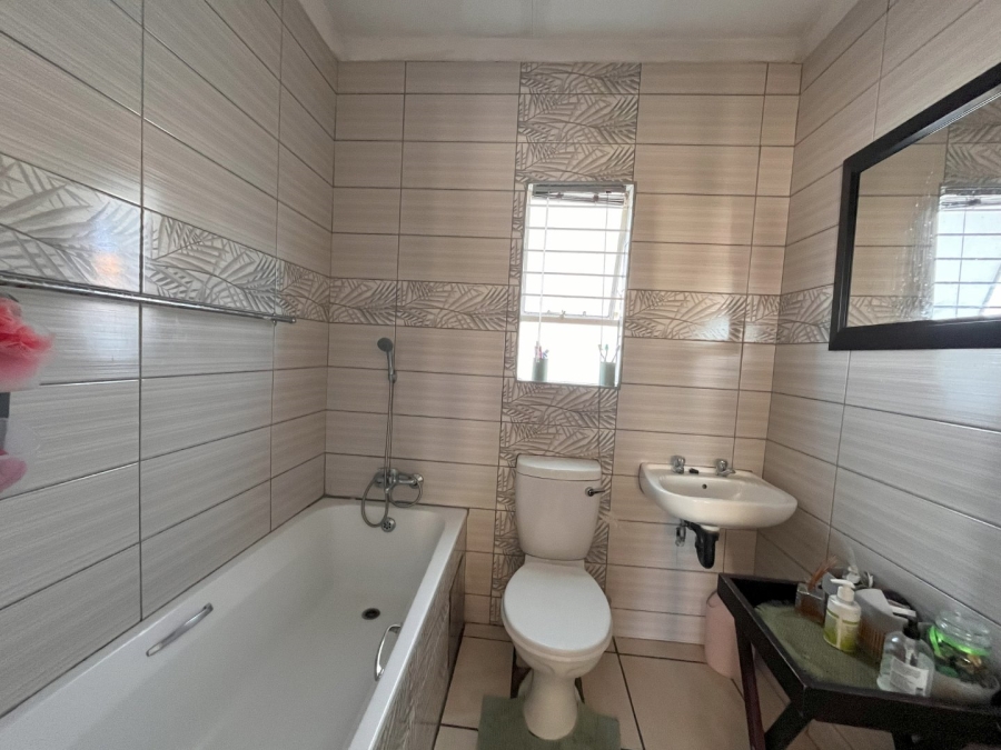 3 Bedroom Property for Sale in Raceway Free State